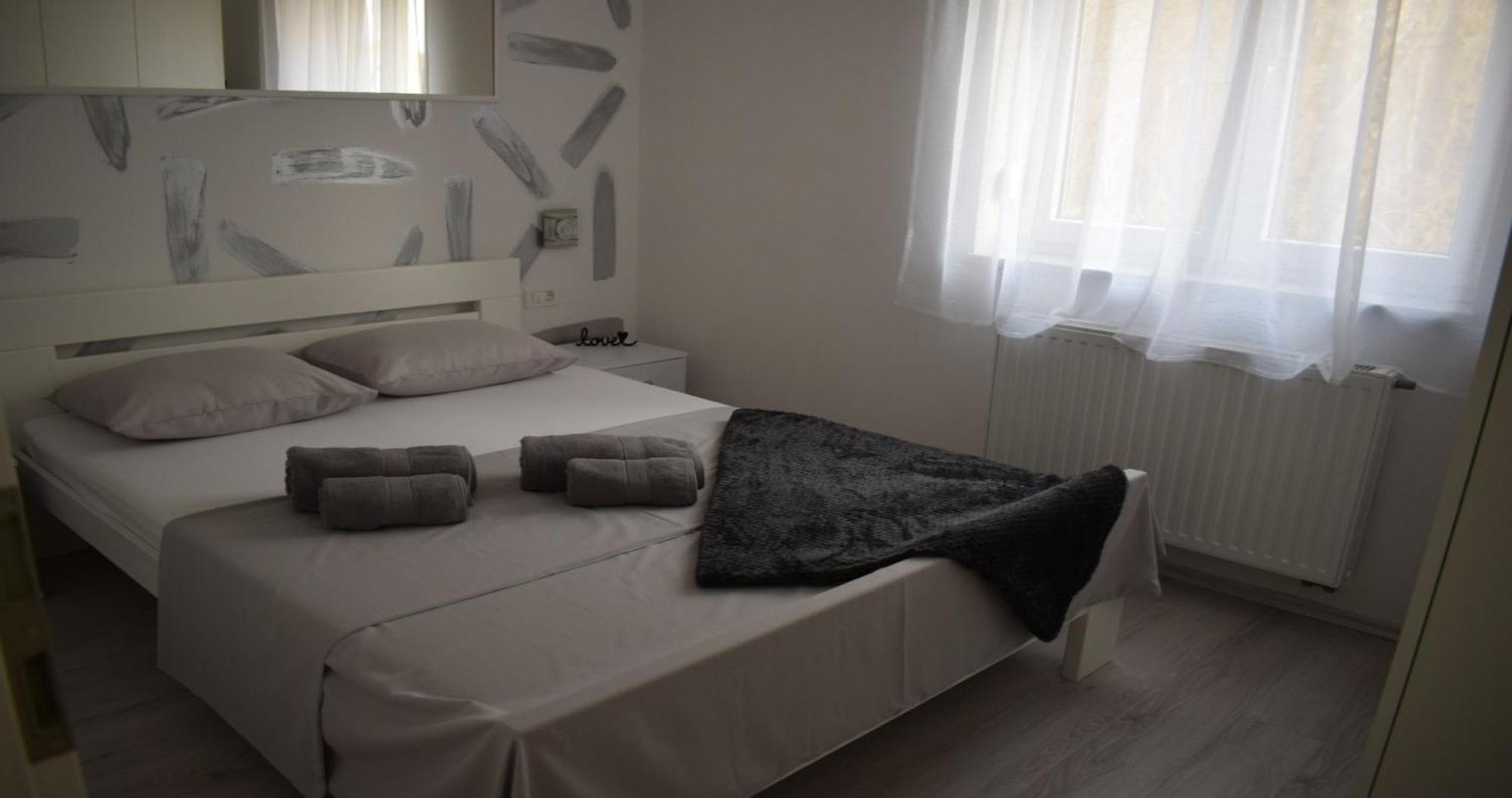 Apartmani Foresta Kras Exterior photo